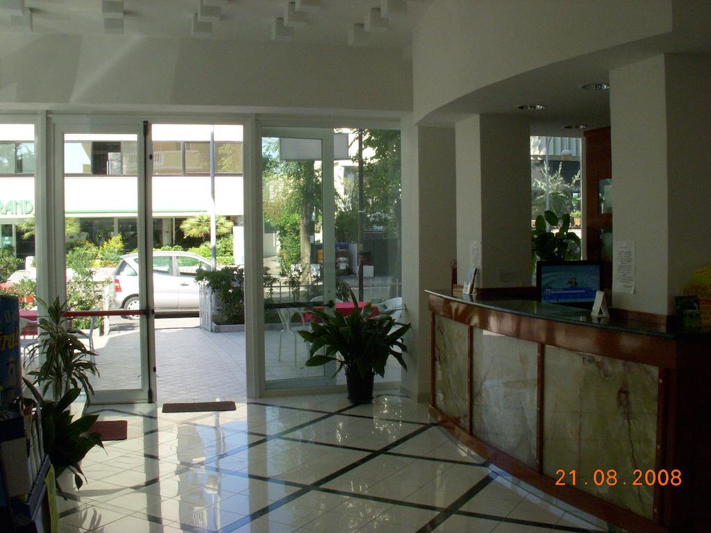 Hotel Villa Linda - Family Hotel - Nuova Costruzione Antisismica Riccione Exterior foto